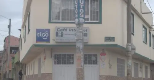 CAFE INTERNET BLANCO Y NEGRO CAFE INTERNET BLANCO Y NEGRO